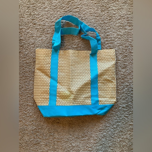 Cream & Blue Tote/Gift Bag. - Picture 1 of 6